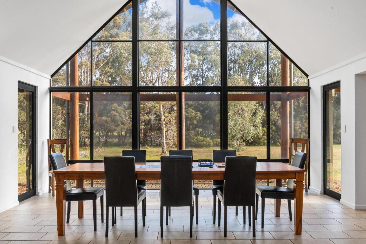 Kangaroo Retreat - Family Favourite Bush Retreat With Kangaroos In * Margaret River