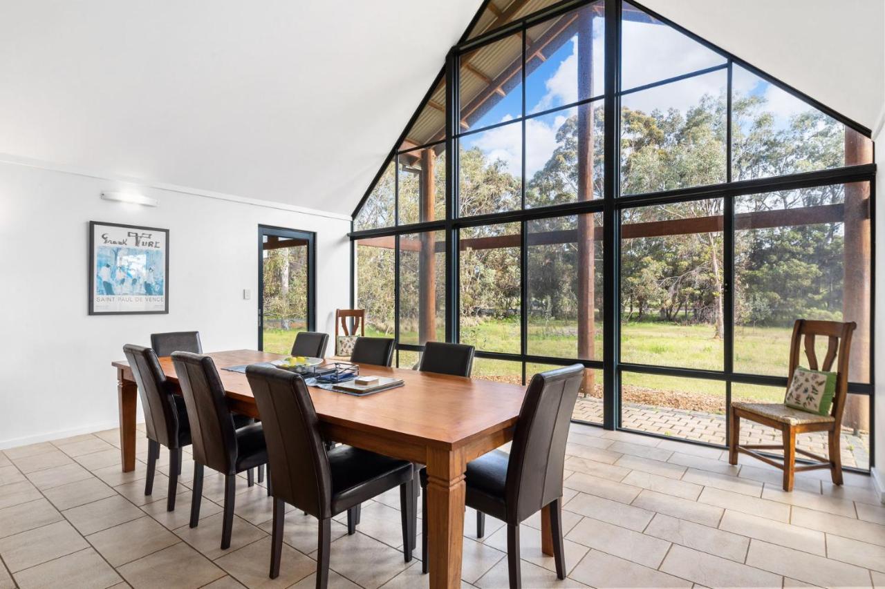 Kangaroo Retreat - Family Favourite Bush Retreat With Kangaroos In *