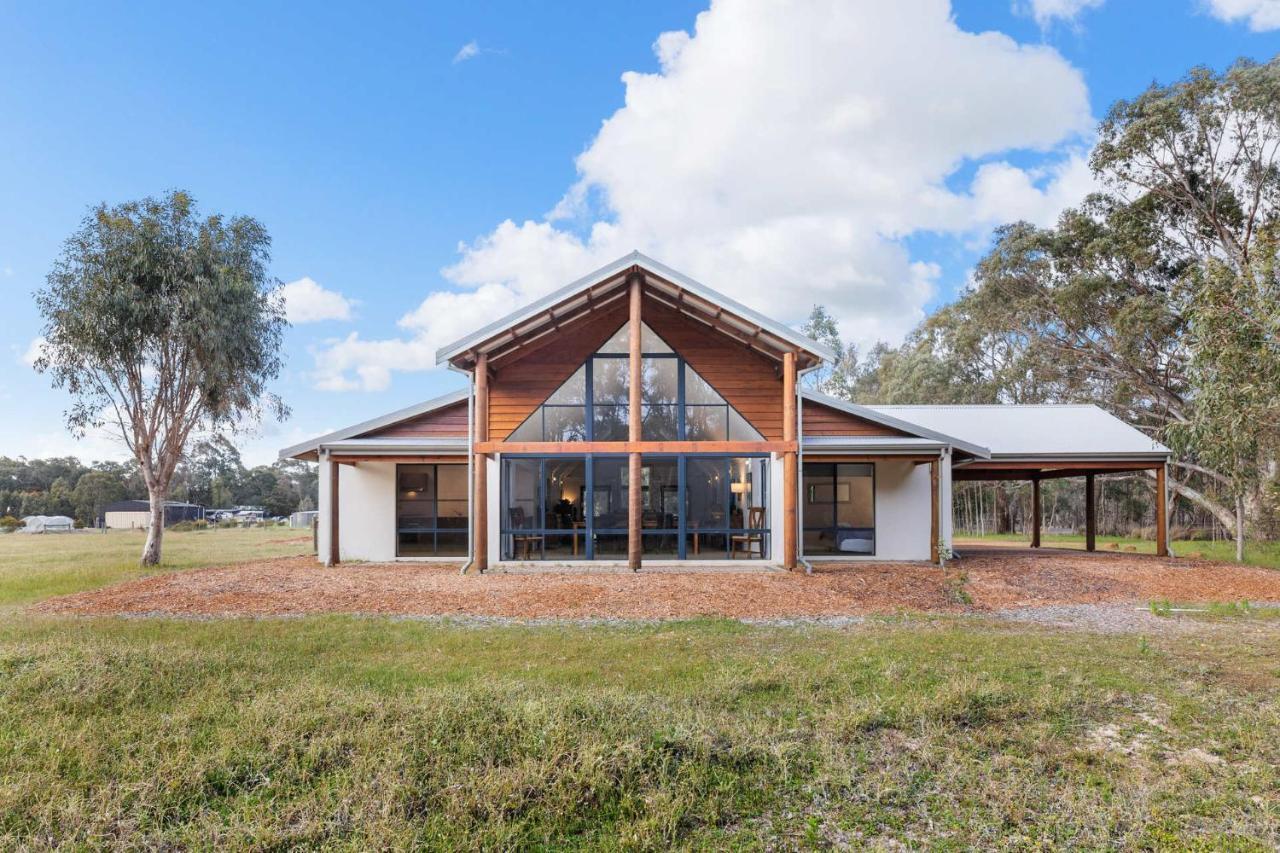 Holiday home Kangaroo Retreat - Family Favourite Bush Retreat With Kangaroos In